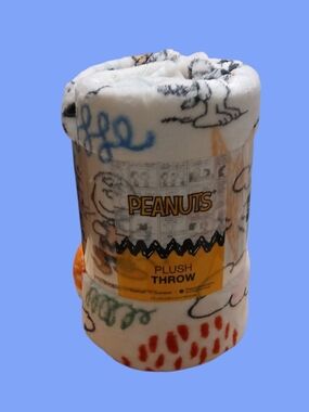 Peanuts -Sketch Plush Throw 5ft x 6ft Supersoft Oversized Snoopy